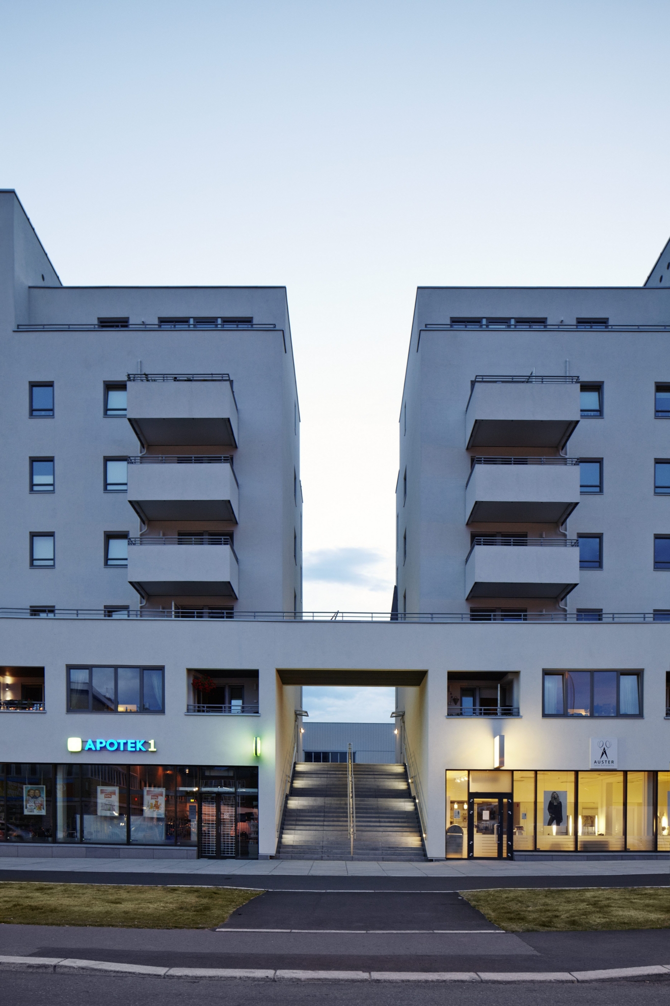 Gladengveien Frontfoto